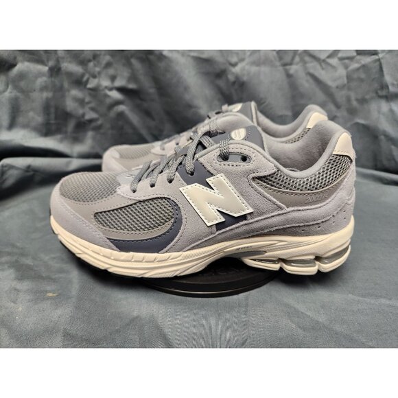 New Balance Boys 2002 Sneakers GC2002ST Suede Grey Size 6 NEW IN BOX! - Picture 5 of 11
